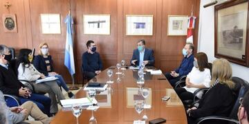 Reunión entre el intendente Luis Castellano y los concejales