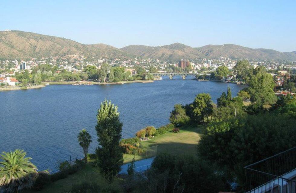 Así comienza diciembre: día primaveral en Carlos Paz