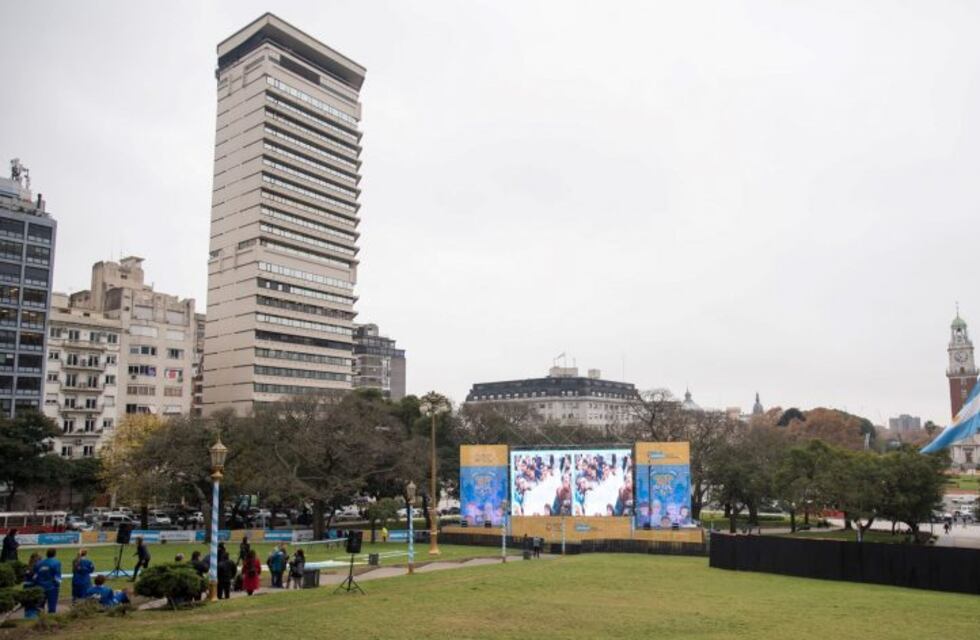 Instalan pantallas para ver el Mundial en la Ciudad de Buenos Aires