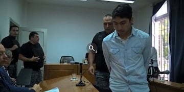 Luciano Cabral, el futbolista argentino, de 21 años, está preso desde el 3 de enero en Mendoza acusado de homicidio simple junto a su padre y a tres primos\u002E