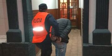 Detenido por amenazar a su expareja con un cuchillo