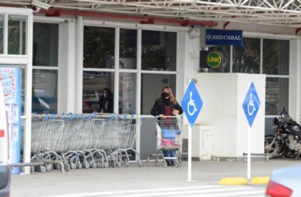 El Hiper reabrió y dice que fue muy buena la respuesta de los clientes