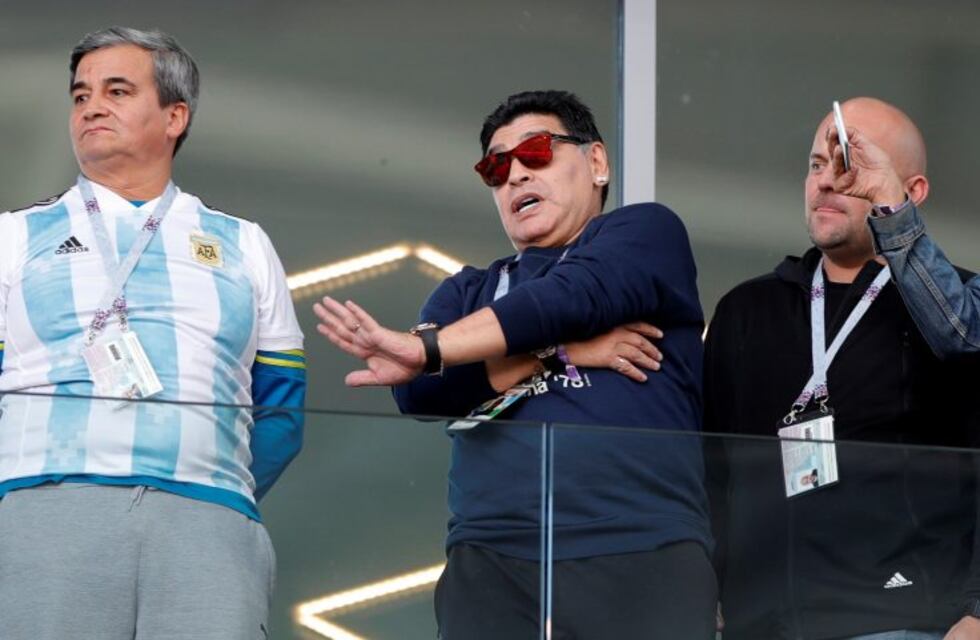 Maradona criticó a Sampaoli tras el empate de Argentina con Islandia