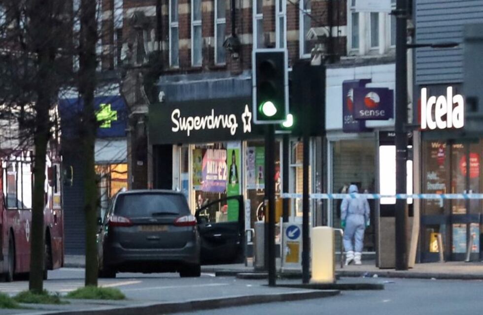 Ataque terrorista en Londres: dos apuñalados y un hombre muerto por la Policía