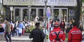 Estudiantes de la Universidad de Mendoza exigen realizar sus prácticas profesionales