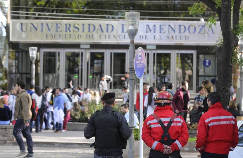 Estudiantes de la Universidad de Mendoza exigen realizar sus prácticas profesionales