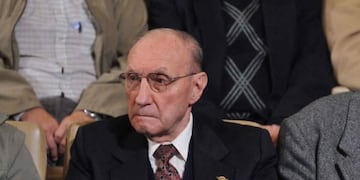 Jorge González Navarro\u002E