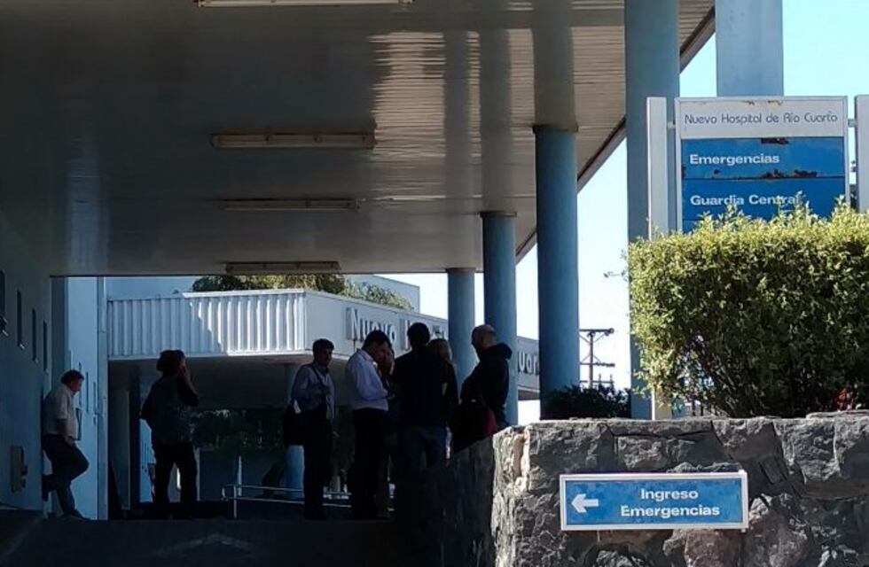 Río Cuarto: murió aplastado por el auto que estaba arreglando