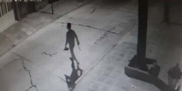 El robo quedó registrado en una cámara de seguridad\u002E (El Norte)