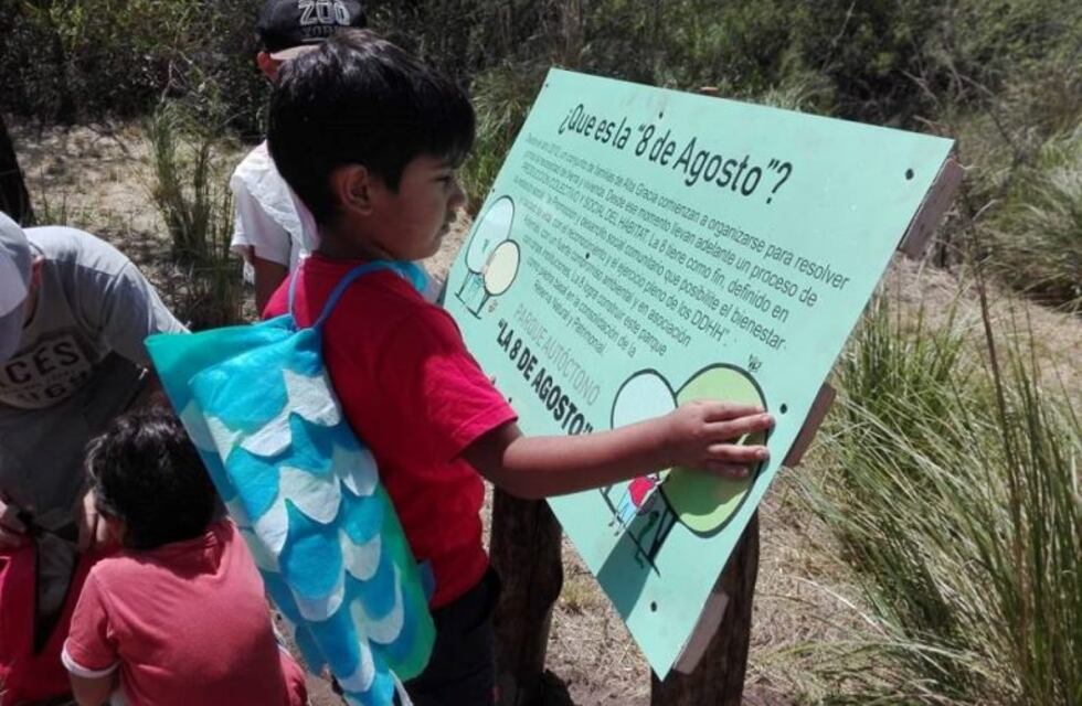 "8 de Agosto" inauguró espacio para reconocimiento del bosque nativo