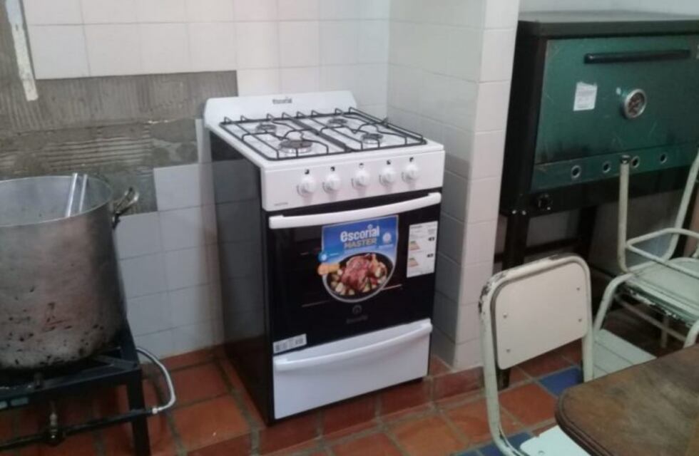 Gracias a la solidaridad volvió a funcionar el comedor de la escuela robada