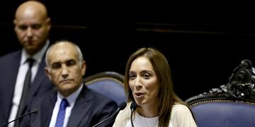 DYN37, LA PLATA 01/03/17, LA GOBERNADORA DE LA PROVINCIA DE BUENOS AIRES, MARIA EUGENIA VIDAL, DURANTE LA INAUGURACION DEL PERIODO DE SESIONES ORDINARIAS DE LA LEGISLATURA BONAERENSE.rnFOTO:.DYN/SALVADOR SANTIAGO. la plata buenos aires maria eugenia vida
