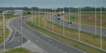 Las víctimas fueron agredidas cuando iban hacia el este y cruzaron el puente a la altura de Wilde.