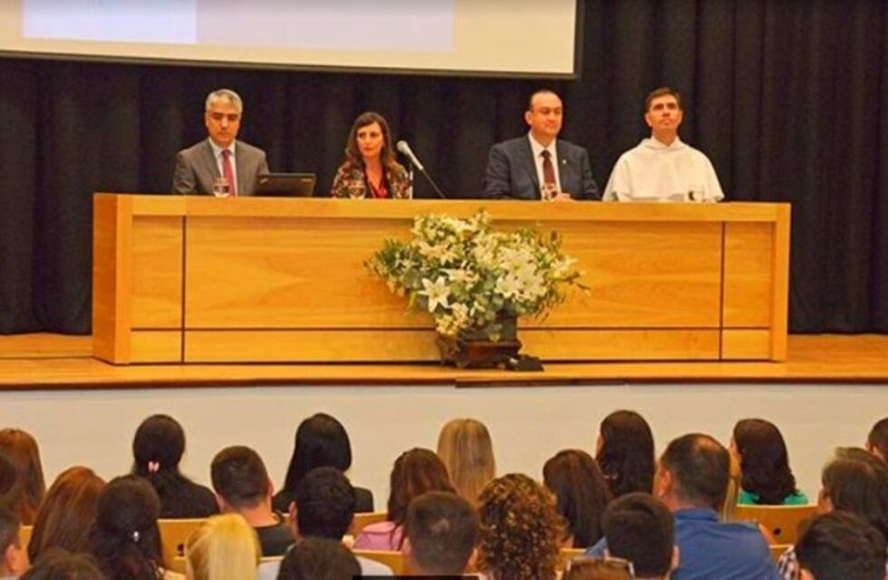 Alrededor de 280 empleados públicos comenzaron Ciencias Políticas