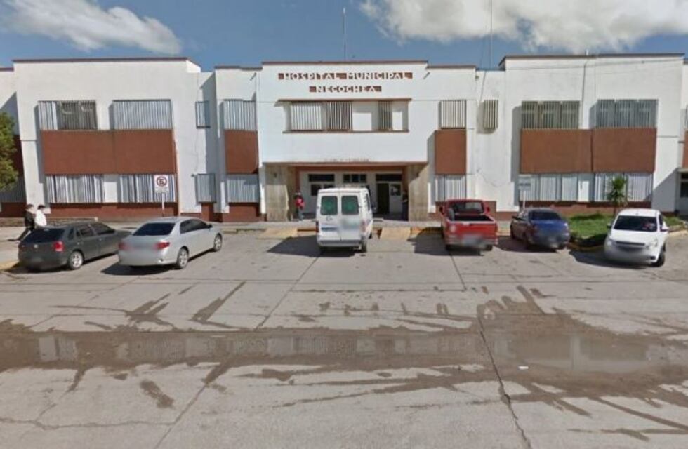 Le robaron herramientas de trabajo frente al Hospital