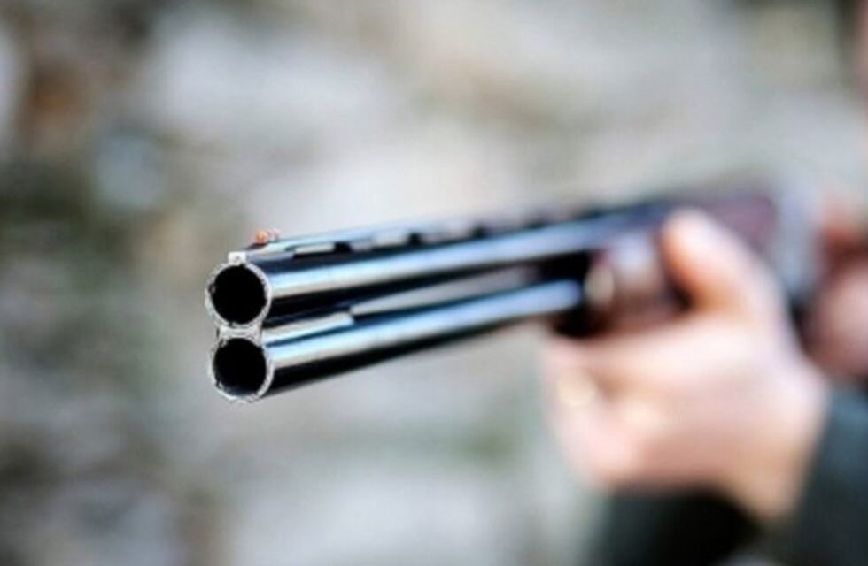 Asesinó a su mujer de un escopetazo en frente de su hijo