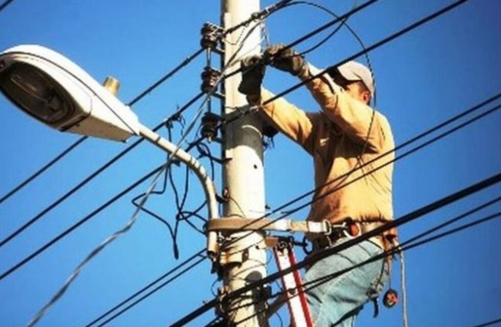 Rembolsaron más de 81 millones de pesos a usuarios del servicio eléctrico en Río Negro