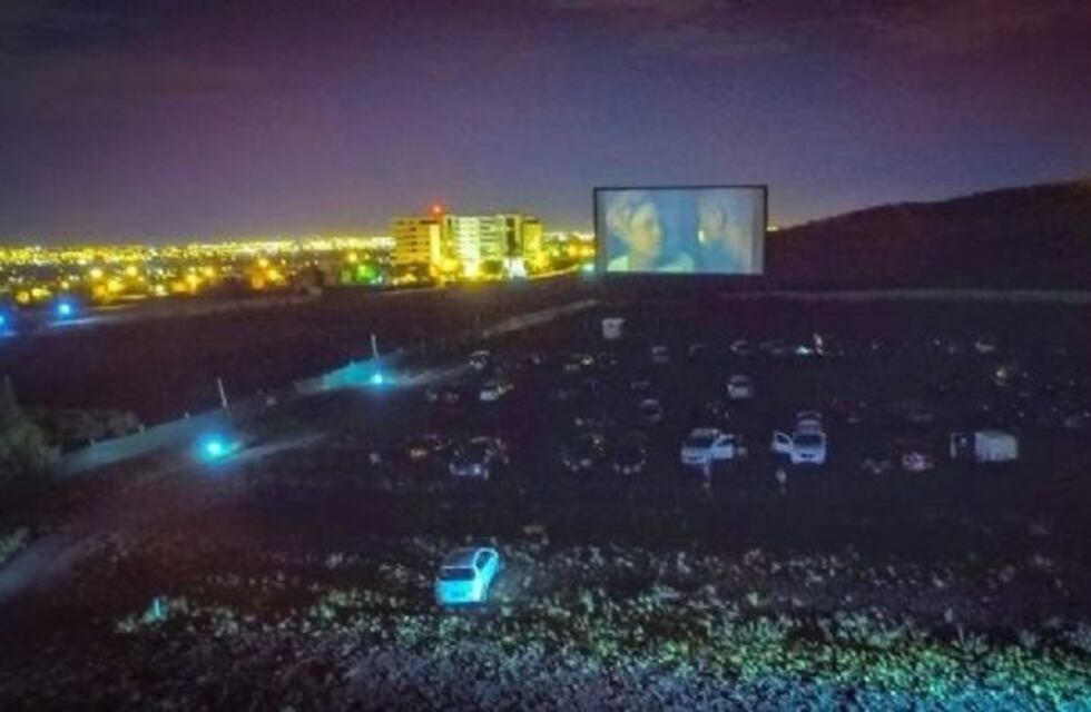 Autocines: una moda que vuelve en medio de la pandemia