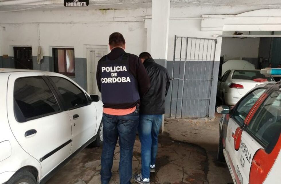 Tres hombres detenidos por abonar con billetes falsos en varios comercios
