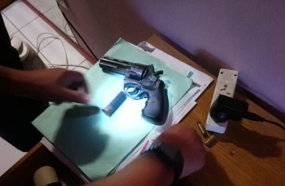 Arrebato de locura: amenazó con matar a tiros a su ex pareja si no volvía con él