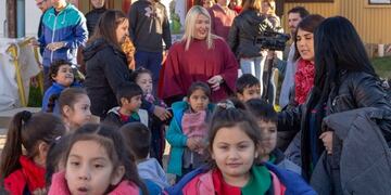 Bertone con los niños en su semana