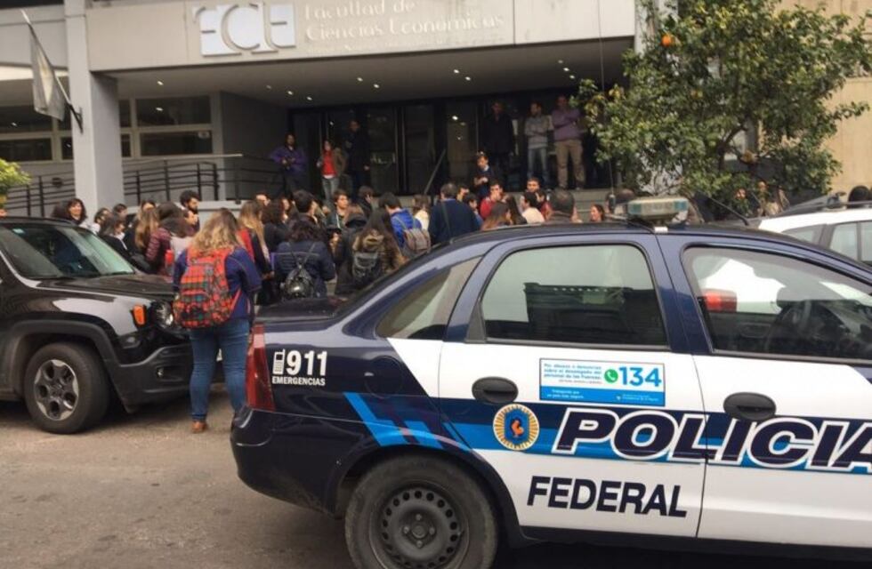 Lunes con ola de amenaza de bombas en La Plata