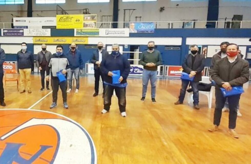 Alcides Calvo: "acompañamos la importante función social de los clubes de barrio"