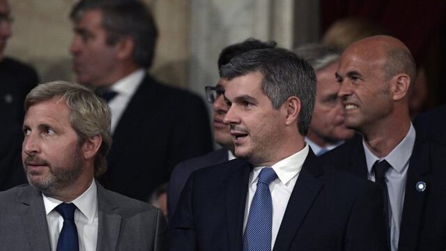 Members of Argentina's cabinet of ministers (L-R) Interior Minister Rogelio Frigerio, Chief Cabinet Marcos Pena and Transport Minister Guillermo Dietrich attend the inauguration of the 135th period of ordinary sessions at the Congress in Buenos Aires on March 1, 2017. / AFP PHOTO / JUAN MABROMATA congreso marcos peu00f1a rogelio frigerio parlamento inicio sesiones ordinarias asamblea legislativa jefe de gabinete nacional ministro del interior funcionarios
