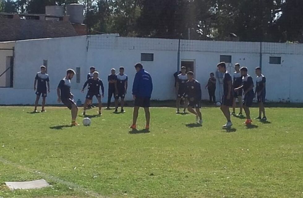 Sporting volvió a ganar en un amistoso