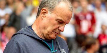 Marcelo Bielsa deberá desembolsar una fortuna para cumplir una condena con el Lille\u002E / AFP PHOTO / PHILIPPE HUGUEN