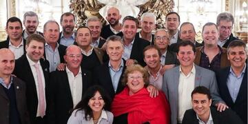 Marcos Peña recibió a dirigentes del Interior en la Casa Rosada\u002E (Web)