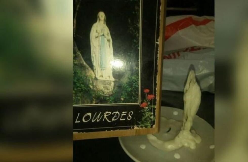 Cuestión de fe: en pleno apagón aseguran que la cera de una vela formó la Virgen de Lourdes