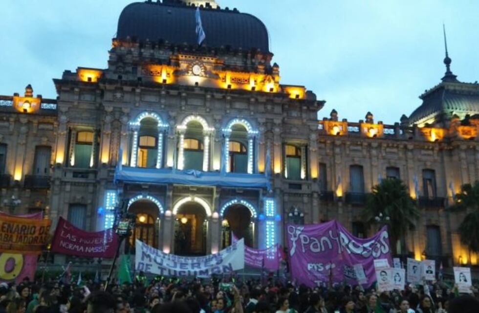 El Pañuelazo Federal se hizo sentir también en Tucumán