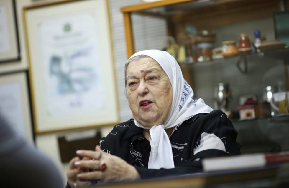 Bonafini fue a la comisaría a reclamar la liberación de los detenidos por los incidentes en la 9 de julio