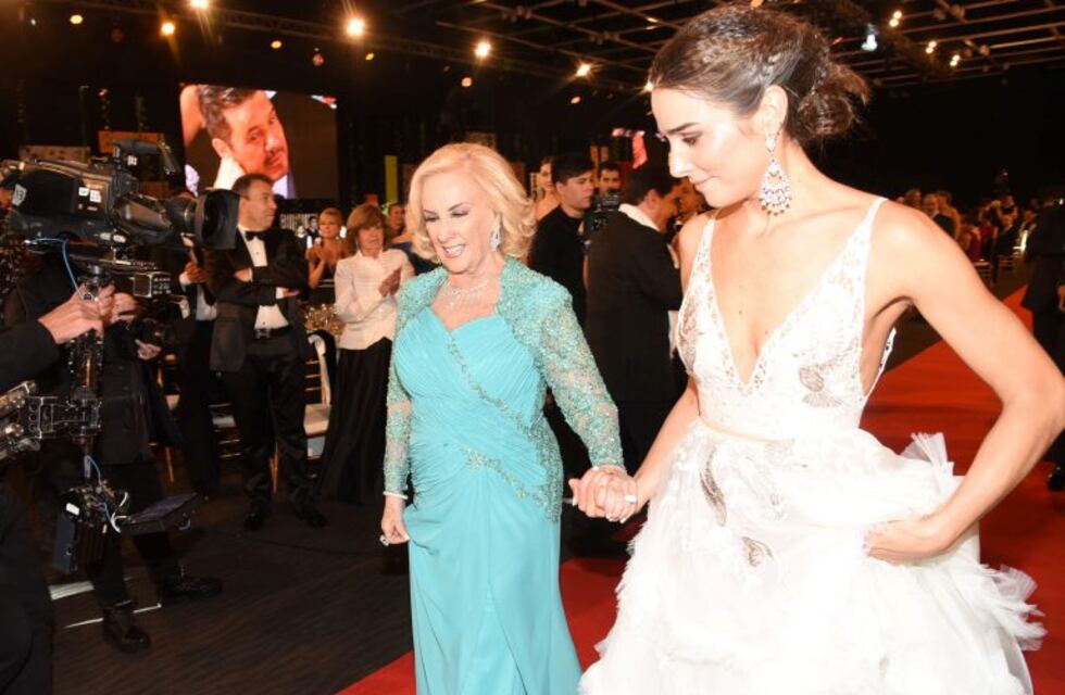 Mirtha Legrand felicitó a Juana Viale por su nominación a los Premios Martín Fierro 2022