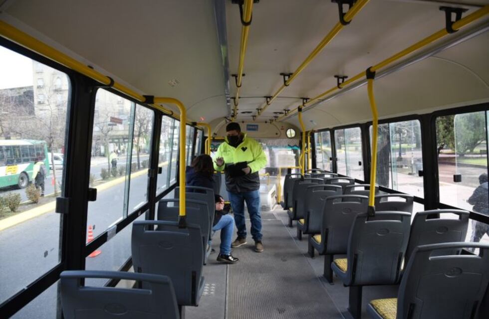 En La Plata se redujo más del 30% el uso del transporte público en la nueva fase de aislamiento