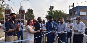 Burruyacú: Manzur y Jaldo entregaron maquinaria que formará parte del parque automotor\u002E (SECPT)