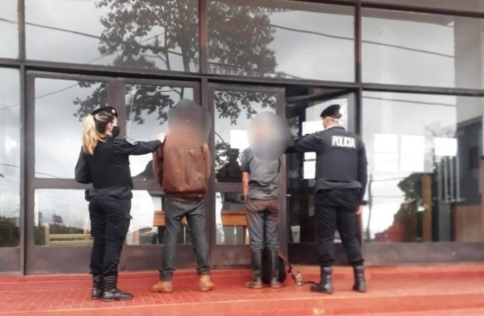 Dos jóvenes fueron detenidos por ocasionar disturbios en la vía pública