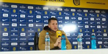 Jeremías Ledesma habló con la prensa este martes en Arroyo Seco\u002E (CARC)