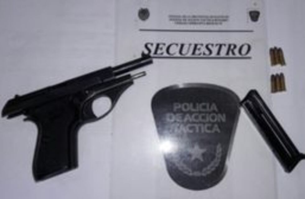 Padre e hijo detenidos por estar a los tiros en un Fonavi