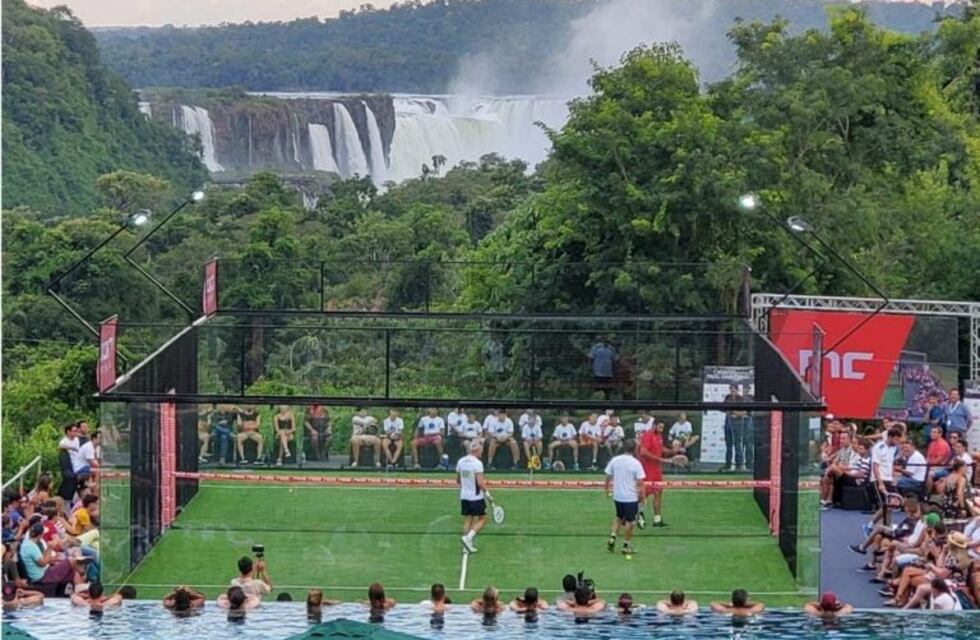 El padel vivió su día histórico con las Cataratas del Iguazú como escenario