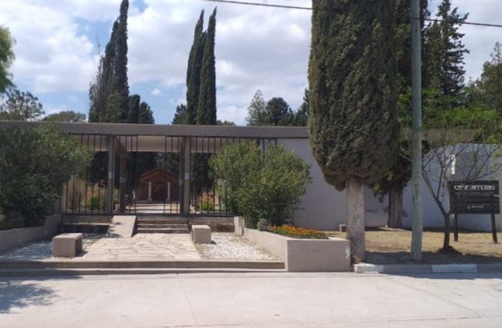 Horarios del cementerio por el Día de la Madre