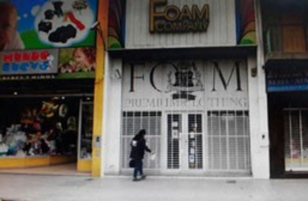 Delincuentes desvalijaron un local en Echesortu