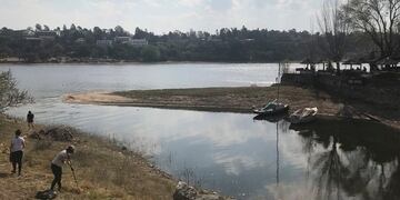 Limpieza del Lago San Roque