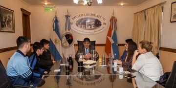 Arcando reunido por el Deporte fueguino