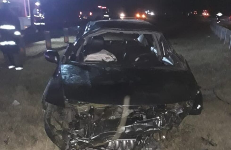 Despeñaderos: perdió el control, chocó y se salvó de milagro