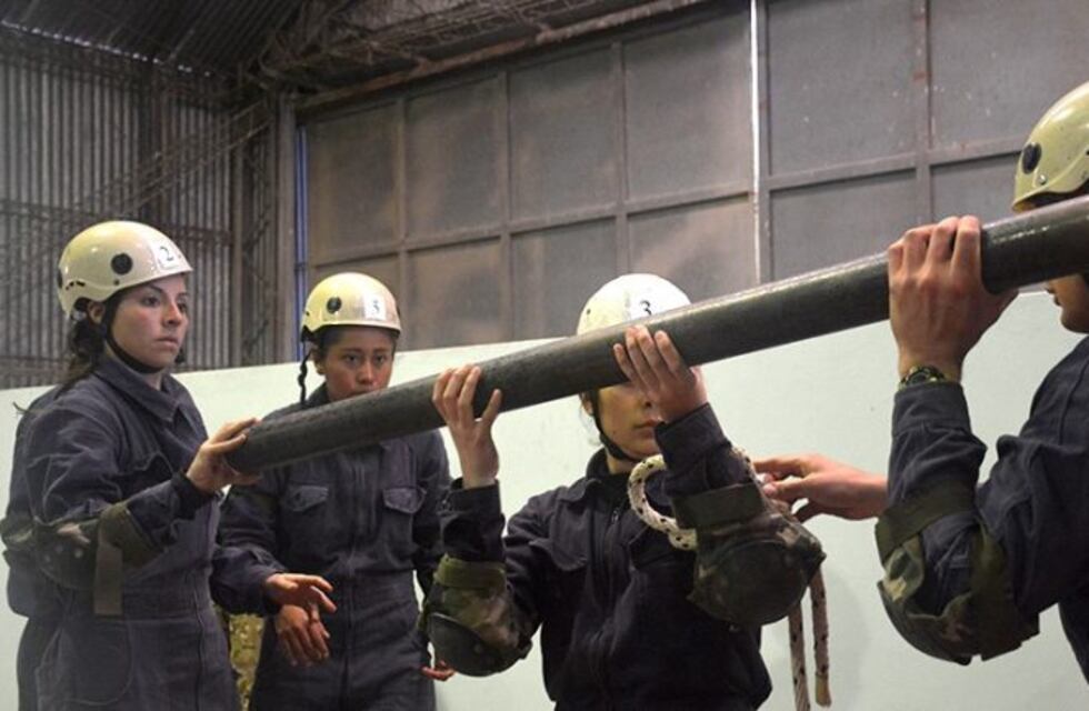 Aspirantes de la Armada realizaron supervivencia en terrenos de la Base Baterías