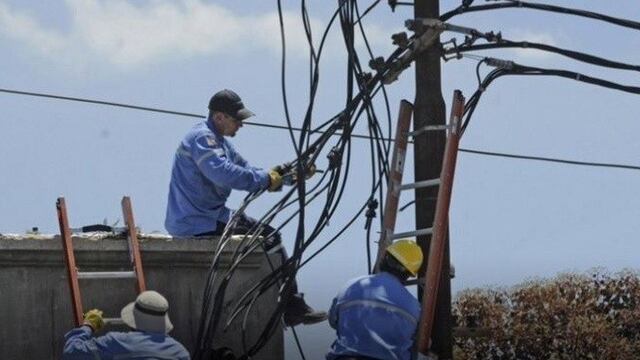 La empresa investiga tres casos fatales ocurridos en el marco de las tareas de mantenimiento.