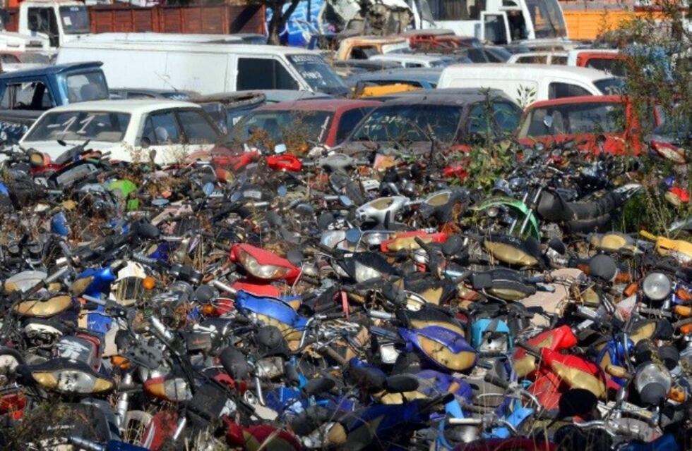 Playa San Agustín: hay casi 20 mil motos secuestradas y no saben que hacer con ellas