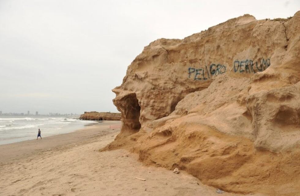 Mar del Plata: donan aerosoles y palas para señalizar el acantilado donde murió Emma
